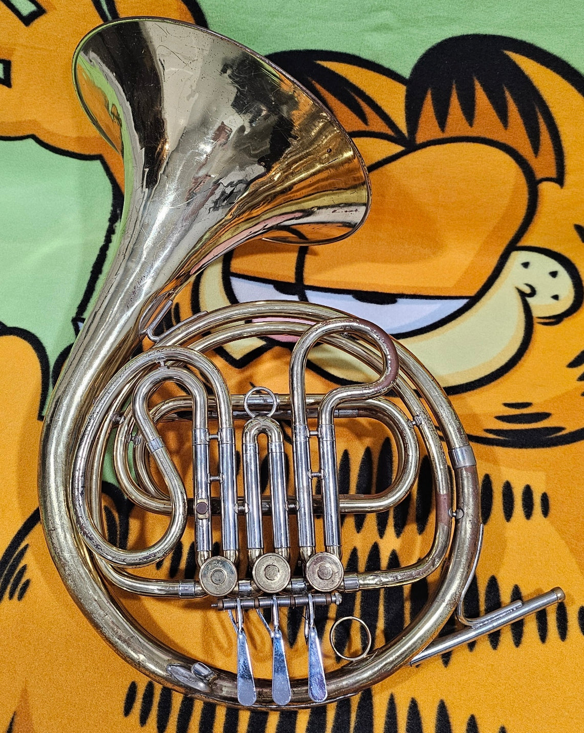 Single French Horns – Tagged 